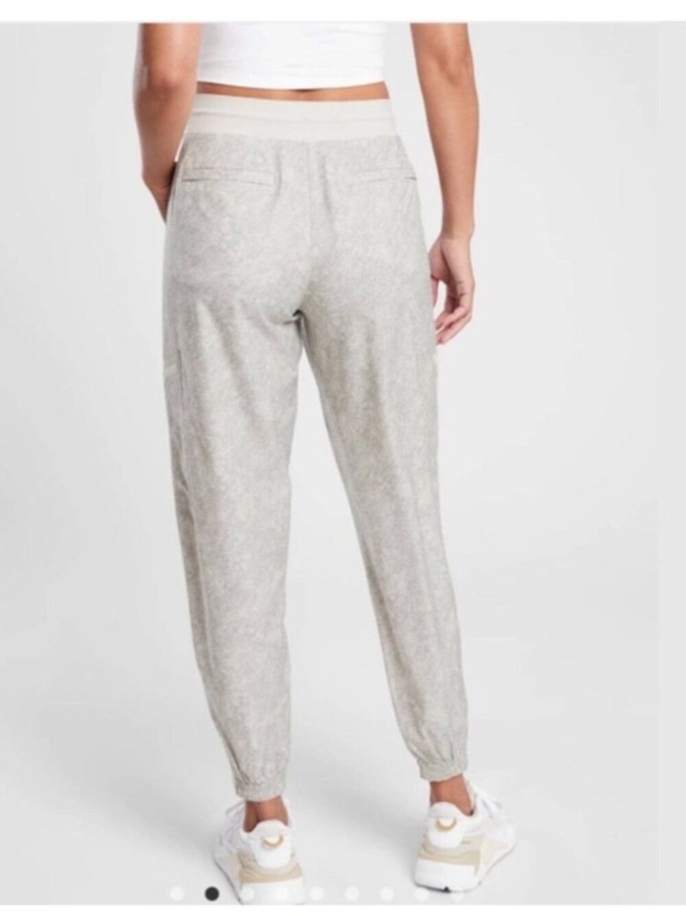 Athleta Women’s Pants Venture Printed Pants in a Viper Gray Joggers Size 4 Tall - Picture 2 of 15